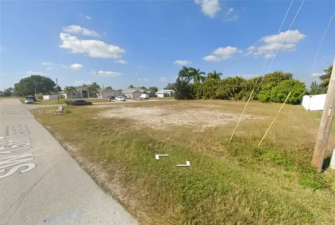 1517 NW 4th Place Cape Coral FL 33991