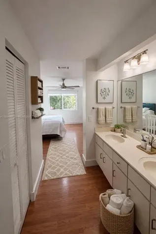 8242 NW 200 Terrace Hialeah FL 33015