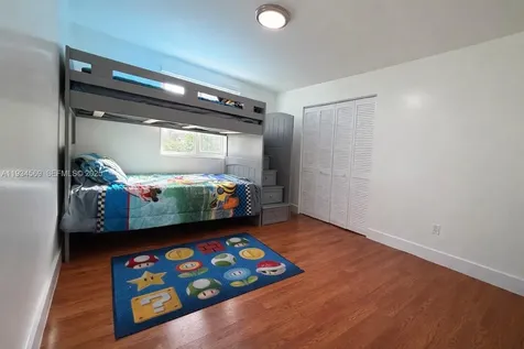 8242 NW 200 Terrace Hialeah FL 33015