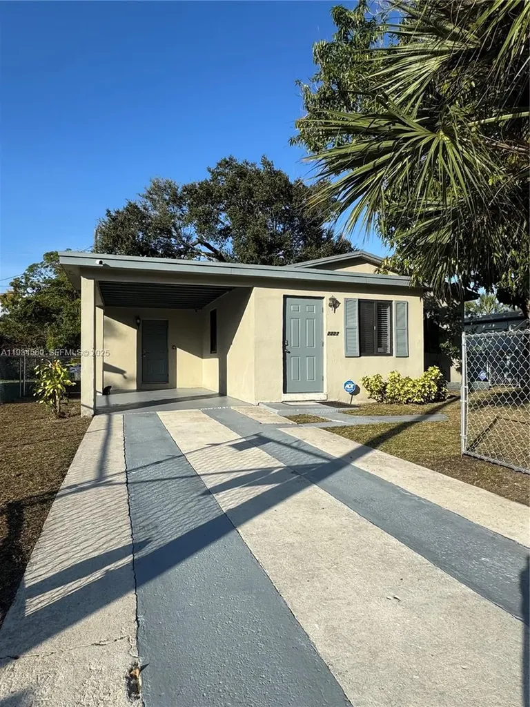 2227 NW 9th Court Fort Lauderdale FL 33311