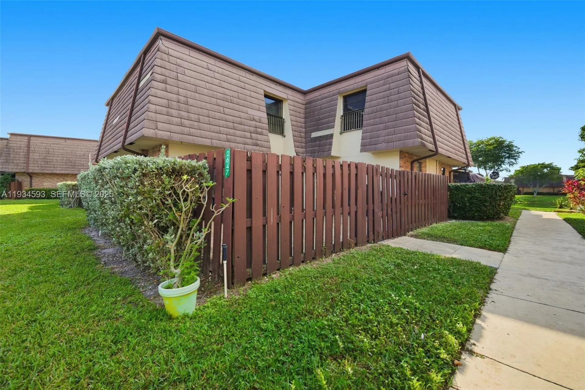 2647 NW 99th Avenue Coral Springs FL 33065