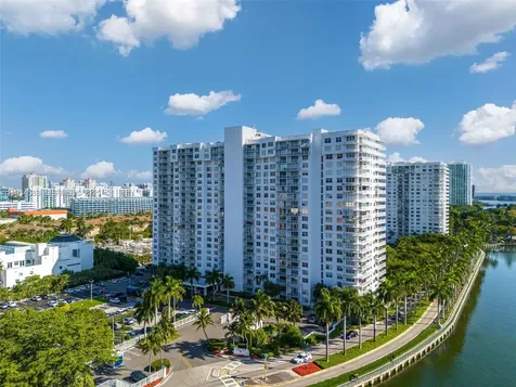 2801 NE 183rd Street Aventura FL 33160