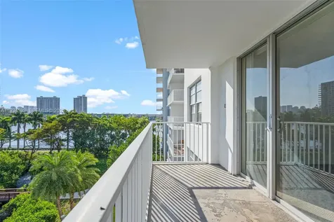 2801 NE 183rd Street Aventura FL 33160