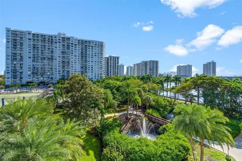 2801 NE 183rd Street Aventura FL 33160