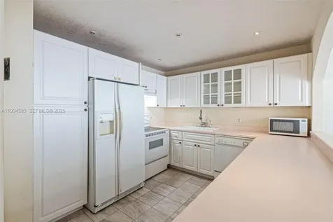 2801 NE 183rd Street Aventura FL 33160
