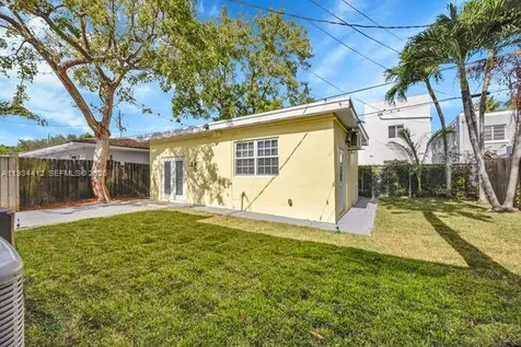 1785 SW 10th Street Miami FL 33135