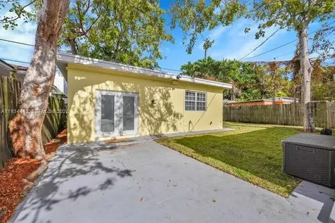 1785 SW 10th Street Miami FL 33135