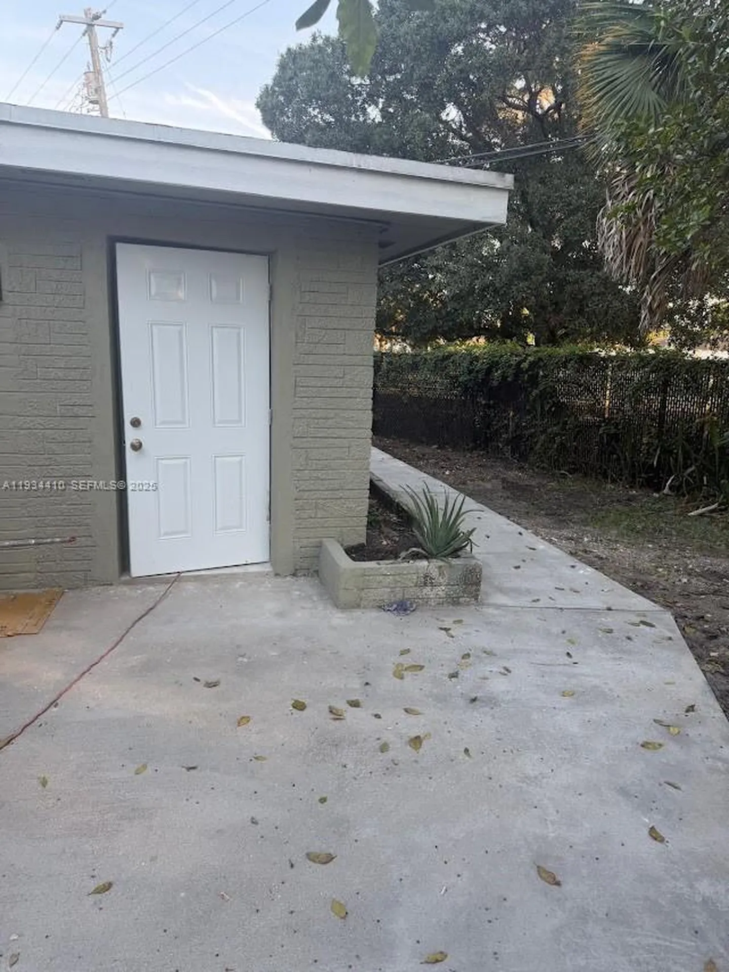 1021 NW 25th Way Fort Lauderdale FL 33311