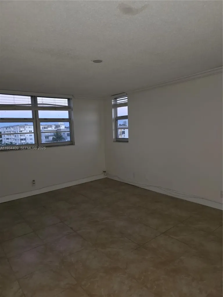 1811 Jefferson Street Hollywood FL 33020