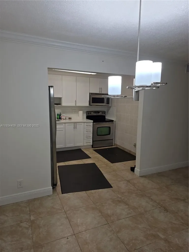 1811 Jefferson Street Hollywood FL 33020
