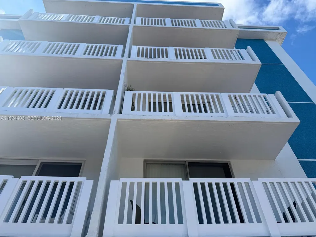910 Michigan Avenue Miami Beach FL 33139