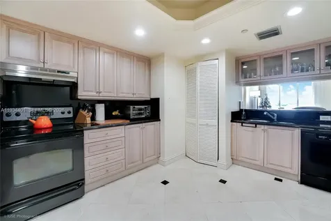 9559 Collins Avenue Surfside FL 33154