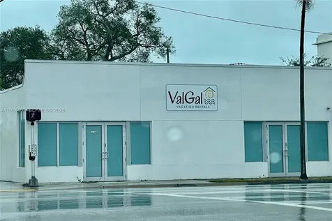 66-68 N Federal Highway Dania Beach FL 33004
