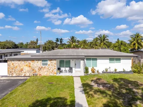 5041 SW 11th Street Plantation FL 33317