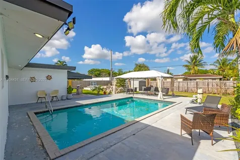 5041 SW 11th Street Plantation FL 33317