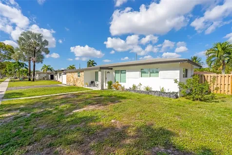 5041 SW 11th Street Plantation FL 33317