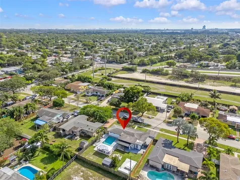 5041 SW 11th Street Plantation FL 33317