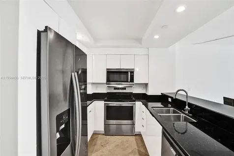 6917 Collins Avenue Miami Beach FL 33141