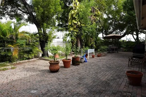 5763 NW 97th Court Doral FL 33178