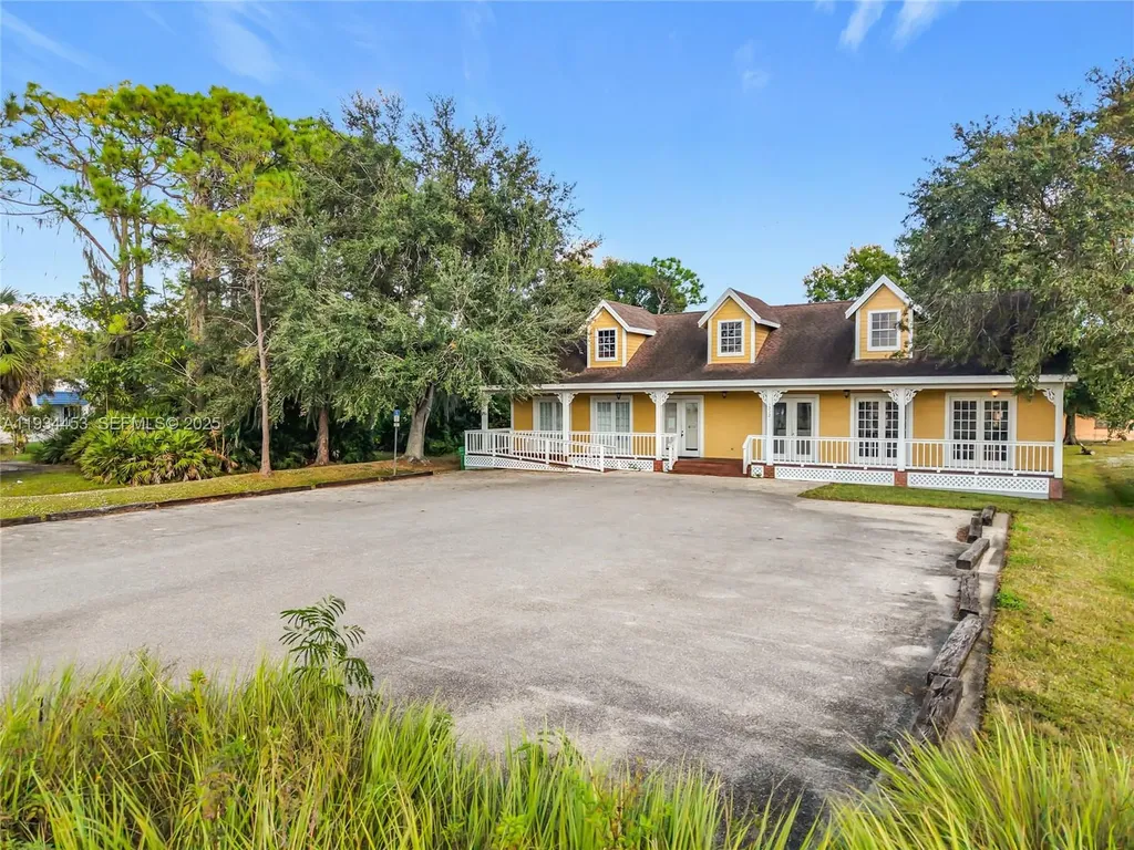 1312 N 15th Street Other City - In The State Of Florida FL 34142