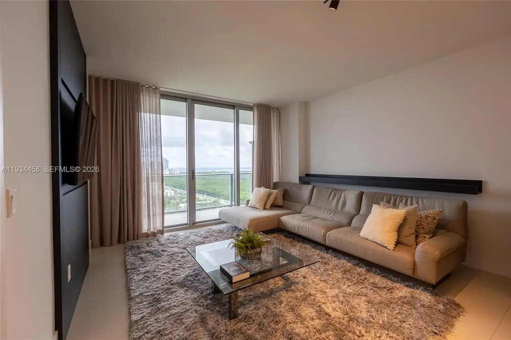 16385 Biscayne Boulevard North Miami Beach FL 33160