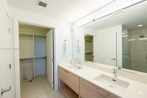 16385 Biscayne Boulevard North Miami Beach FL 33160