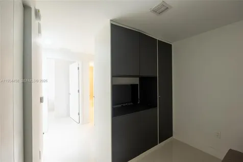 16385 Biscayne Boulevard North Miami Beach FL 33160