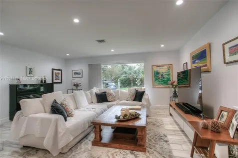 6875 N Cartee Road Palmetto Bay FL 33158