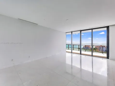 800 S Pointe Drive Miami Beach FL 33139