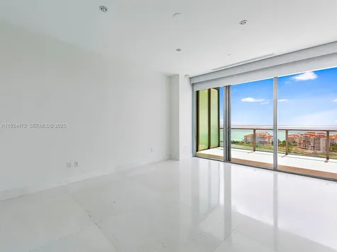 800 S Pointe Drive Miami Beach FL 33139