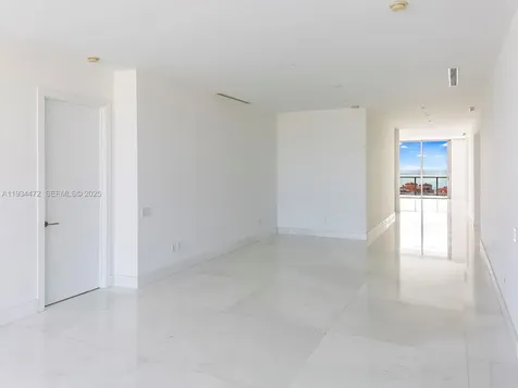 800 S Pointe Drive Miami Beach FL 33139