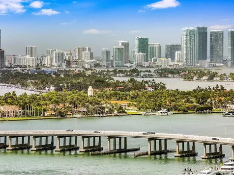 800 S Pointe Drive Miami Beach FL 33139