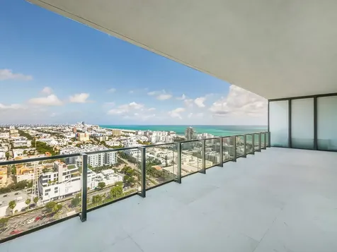 800 S Pointe Drive Miami Beach FL 33139