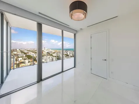 800 S Pointe Drive Miami Beach FL 33139