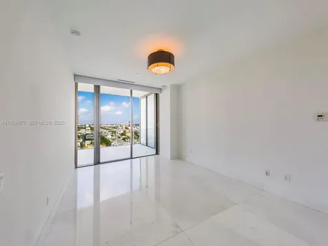 800 S Pointe Drive Miami Beach FL 33139