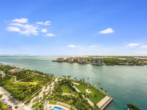 800 S Pointe Drive Miami Beach FL 33139