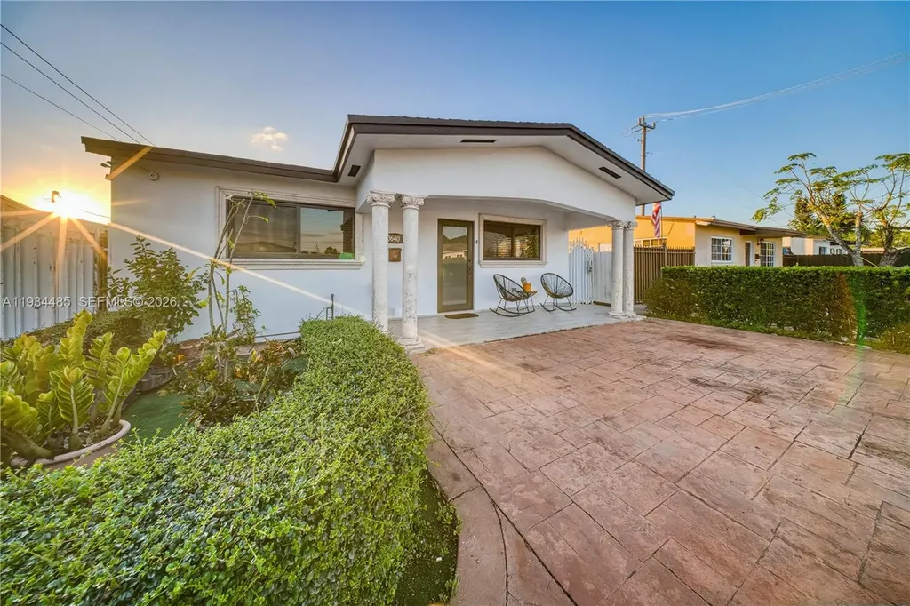 3640 SW 92nd Avenue Miami FL 33165