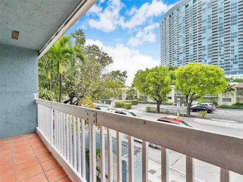 515 NE 38th Street Miami FL 33137
