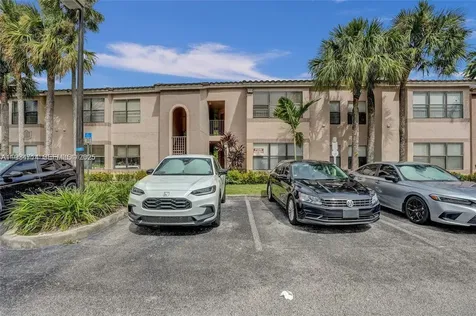 2946 S University Drive Davie FL 33328