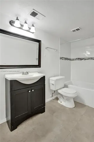 2946 S University Drive Davie FL 33328