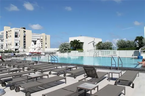 777 N Ocean Drive Hollywood FL 33019