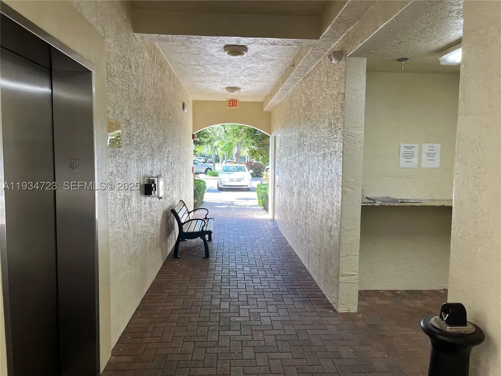 3500 Oaks Clubhouse Drive Pompano Beach FL 33069