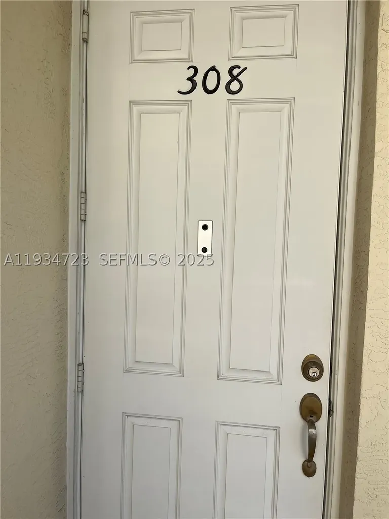 3500 Oaks Clubhouse Drive Pompano Beach FL 33069