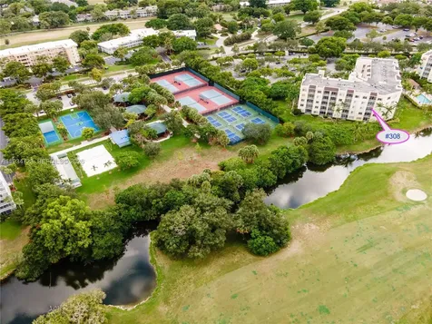 3500 Oaks Clubhouse Drive Pompano Beach FL 33069