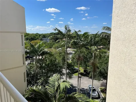 3500 Oaks Clubhouse Drive Pompano Beach FL 33069