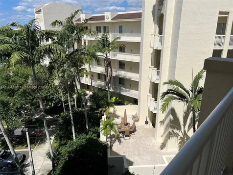 3500 Oaks Clubhouse Drive Pompano Beach FL 33069