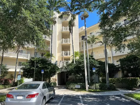 3500 Oaks Clubhouse Drive Pompano Beach FL 33069