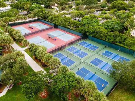 3500 Oaks Clubhouse Drive Pompano Beach FL 33069