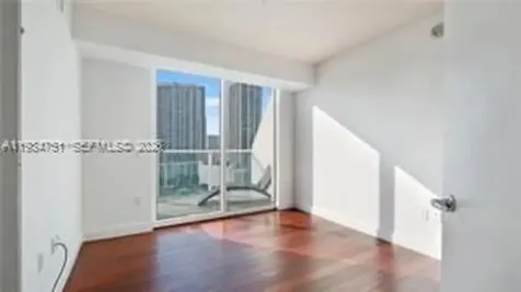 41 SE 5th Street Miami FL 33131