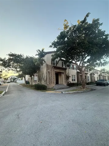 9248 SW 170th Place Miami FL 33196